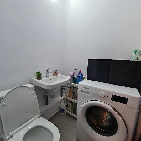 In Dristor Area * Бухарест